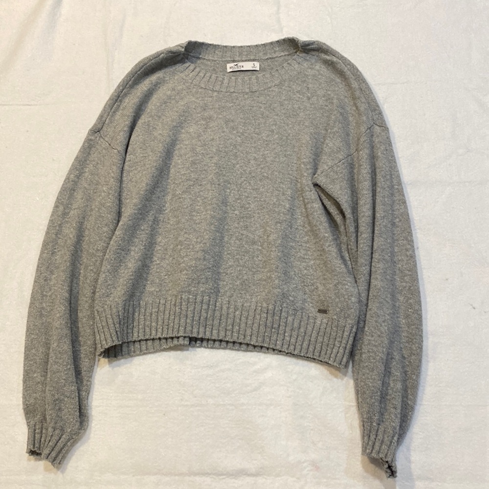 Hollister Women’s Grey Sweater